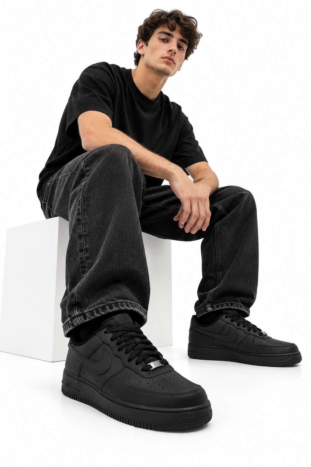 Nike AIR FORCE 1 07 NEGRO NEGRO